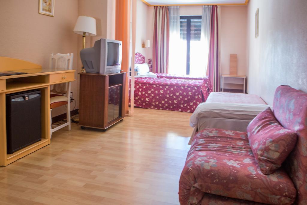 Hotel Tibur 사라고사 외부 사진